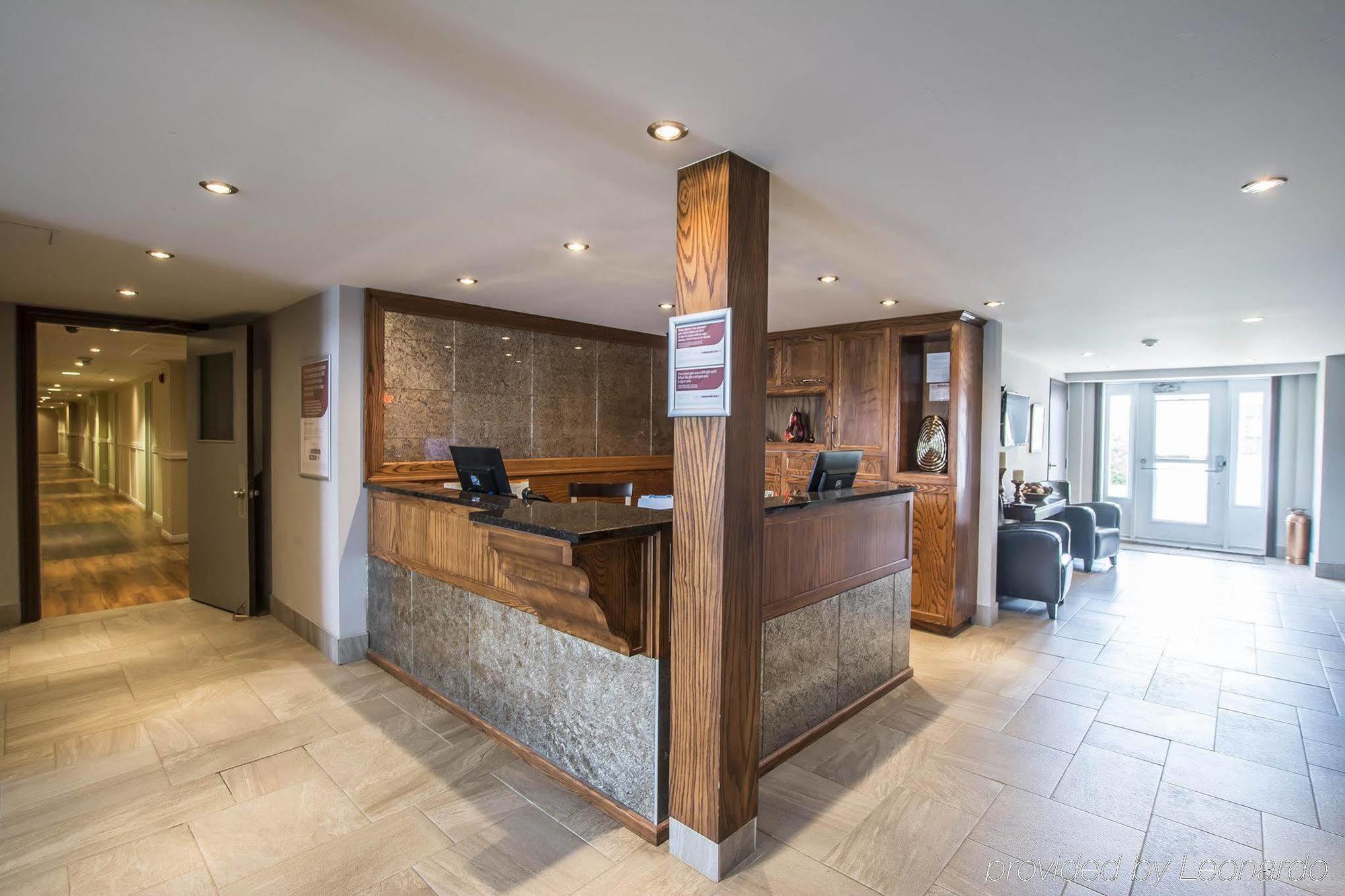 Econo Lodge Inn & Suites Montmagny Bagian luar foto