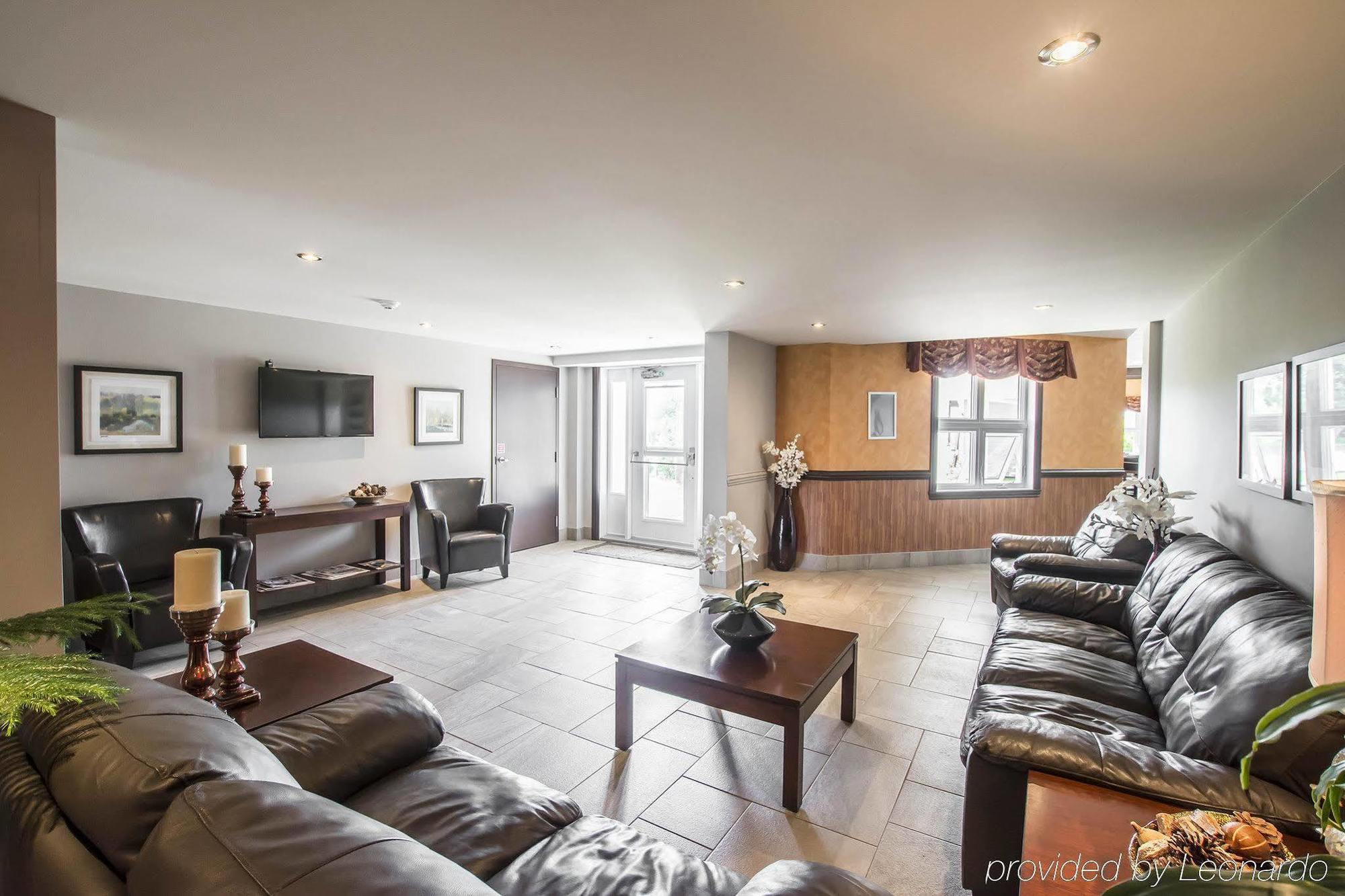 Econo Lodge Inn & Suites Montmagny Bagian luar foto
