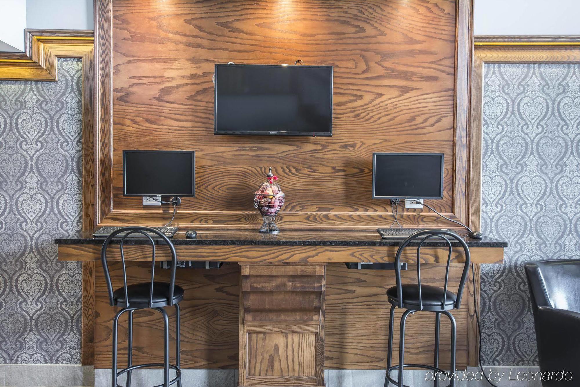 Econo Lodge Inn & Suites Montmagny Bagian luar foto